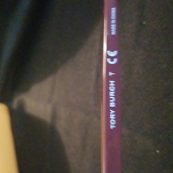 Tory Burch sunglasses with protective case and bag - Picture 11 of 14